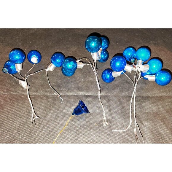 19 Vintage Blue Glass Christmas Tree Ornaments Tiny Bulb Wreath Twist - Picture 1 of 5
